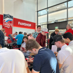 Fanshop-Eröffnung 25 20