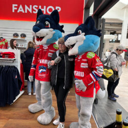 Fanshop-Eröffnung 25 11